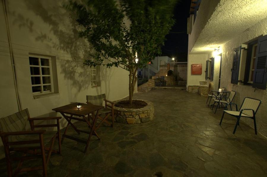 Aphrodite Hotel & Apartments Chora  Dış mekan fotoğraf